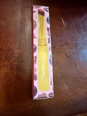 WINKY LUX skinny plump shade Rom Com